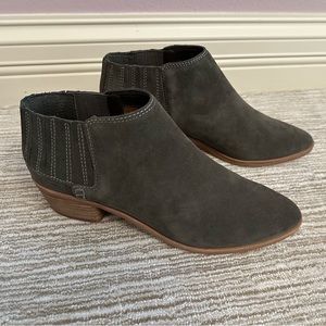 Dolce Vita Keiton Suede Ankle Bootie NWOT